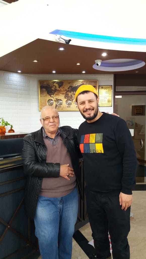 جواد عزتی در هتل جهانگردی لاهیجان